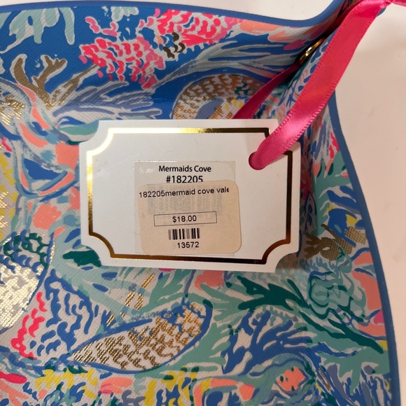 Lilly Pulitzer vegan leather trinket tray in Mermaid’s Cove pattern - Picture 5 of 5